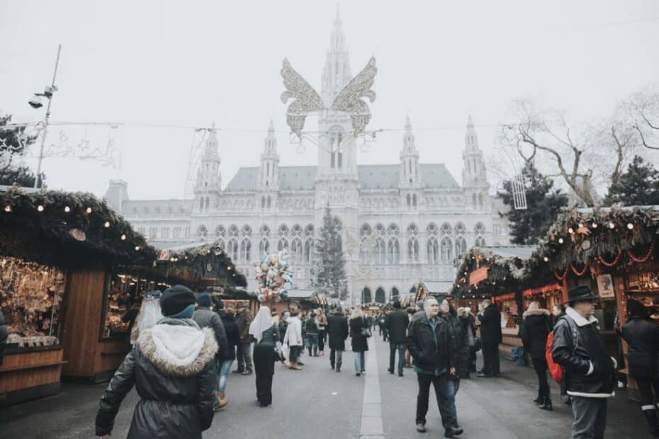 Rathausplatz Christmas markets - Weihnachtsmarkt in Vienna